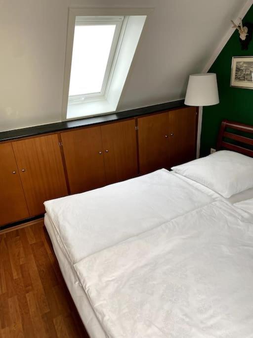Super Zentral Begehrte Wohnlage Parkplatz Vor Haus Apartment Nuremberg Exterior photo