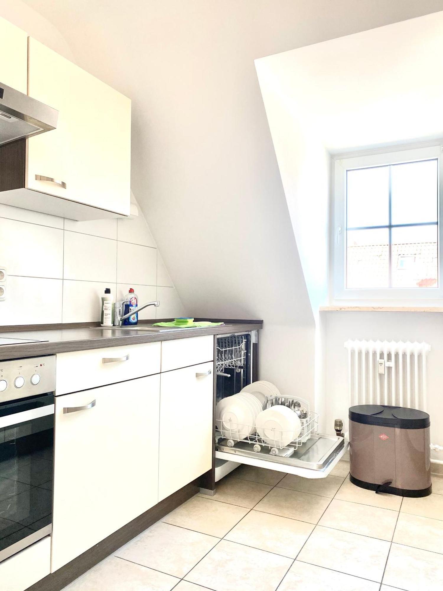 Super Zentral Begehrte Wohnlage Parkplatz Vor Haus Apartment Nuremberg Exterior photo