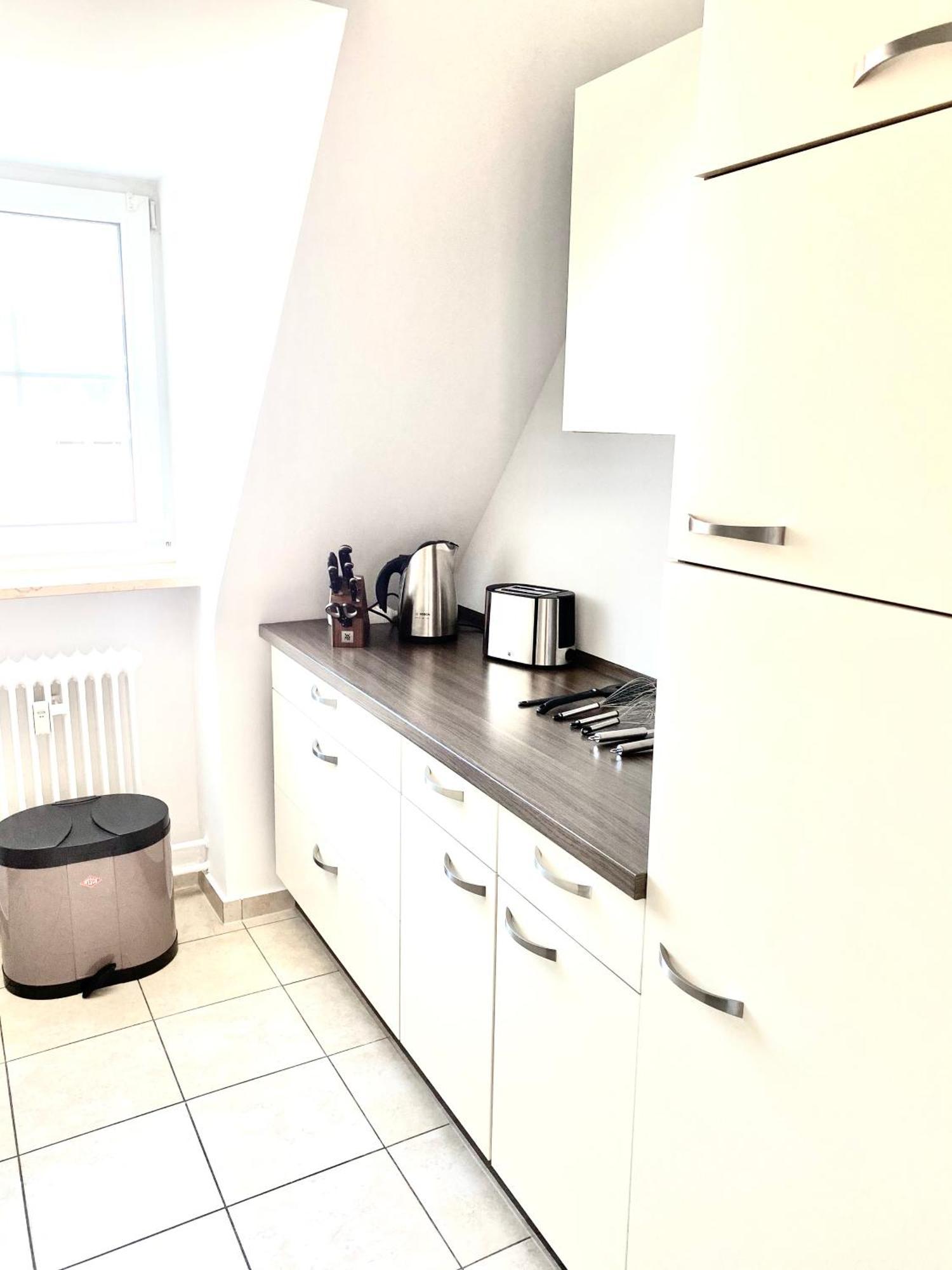 Super Zentral Begehrte Wohnlage Parkplatz Vor Haus Apartment Nuremberg Exterior photo