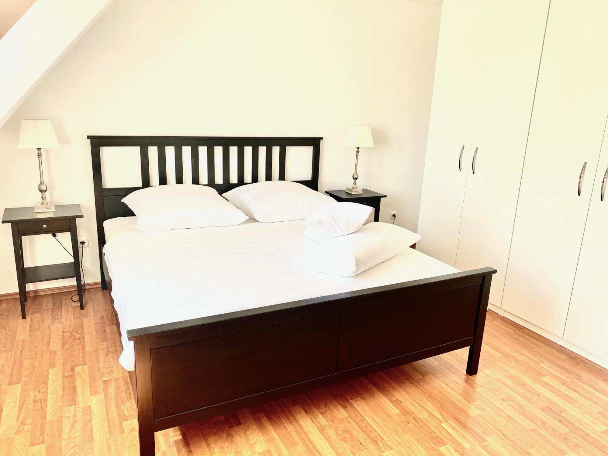 Super Zentral Begehrte Wohnlage Parkplatz Vor Haus Apartment Nuremberg Exterior photo
